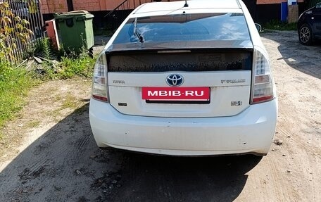 Toyota Prius, 2010 год, 800 000 рублей, 5 фотография