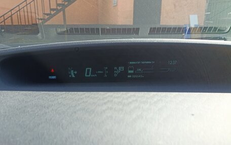 Toyota Prius, 2010 год, 800 000 рублей, 6 фотография