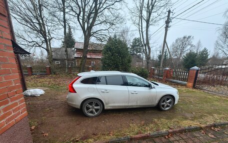 Volvo V60 I, 2018 год, 1 700 000 рублей, 2 фотография