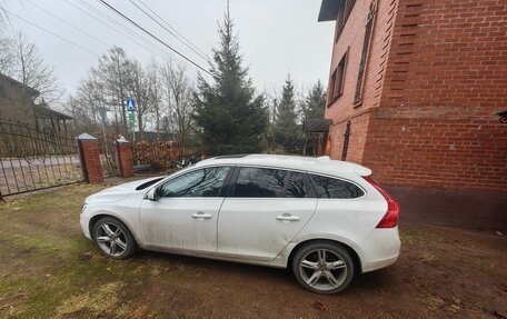 Volvo V60 I, 2018 год, 1 700 000 рублей, 4 фотография