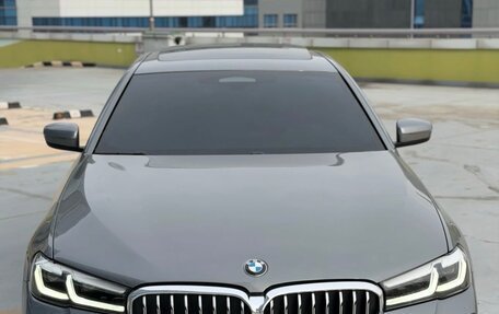 BMW 5 серия, 2023 год, 5 250 000 рублей, 2 фотография