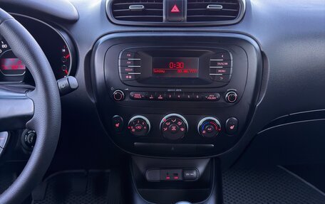 KIA Soul II рестайлинг, 2014 год, 895 000 рублей, 35 фотография