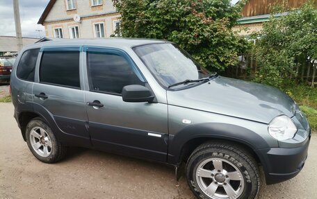 Chevrolet Niva I рестайлинг, 2012 год, 350 000 рублей, 2 фотография