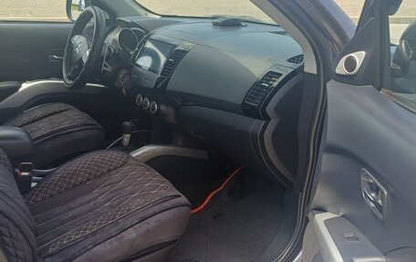 Mitsubishi Outlander III рестайлинг 3, 2008 год, 918 000 рублей, 15 фотография