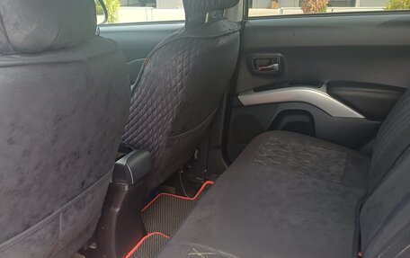 Mitsubishi Outlander III рестайлинг 3, 2008 год, 918 000 рублей, 14 фотография