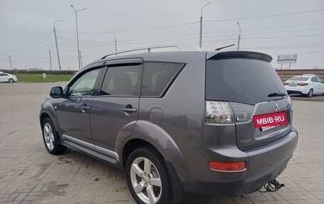 Mitsubishi Outlander III рестайлинг 3, 2008 год, 918 000 рублей, 9 фотография