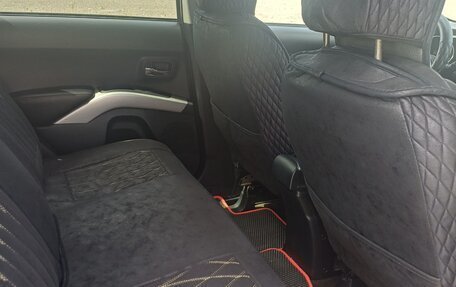 Mitsubishi Outlander III рестайлинг 3, 2008 год, 918 000 рублей, 18 фотография