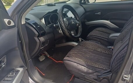 Mitsubishi Outlander III рестайлинг 3, 2008 год, 918 000 рублей, 11 фотография
