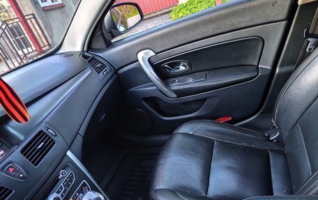 Renault Latitude I, 2013 год, 630 000 рублей, 25 фотография