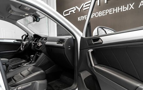 Volkswagen Tiguan II, 2017 год, 2 000 000 рублей, 13 фотография