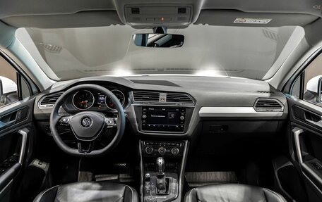Volkswagen Tiguan II, 2017 год, 2 000 000 рублей, 15 фотография