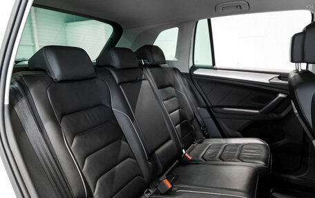Volkswagen Tiguan II, 2017 год, 2 000 000 рублей, 26 фотография