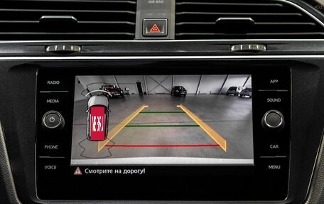 Volkswagen Tiguan II, 2017 год, 2 000 000 рублей, 23 фотография