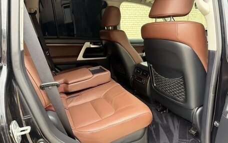 Toyota Land Cruiser 200, 2016 год, 5 500 000 рублей, 4 фотография