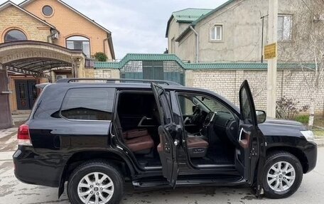 Toyota Land Cruiser 200, 2016 год, 5 500 000 рублей, 2 фотография