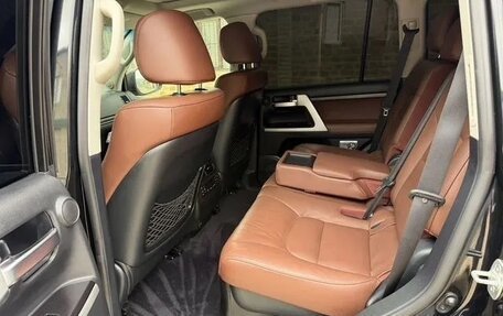 Toyota Land Cruiser 200, 2016 год, 5 500 000 рублей, 9 фотография