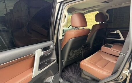 Toyota Land Cruiser 200, 2016 год, 5 500 000 рублей, 10 фотография