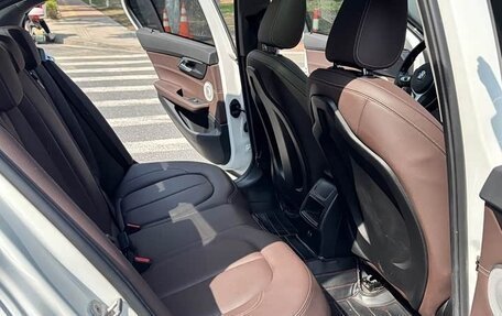 BMW 1 серия, 2022 год, 2 090 900 рублей, 7 фотография