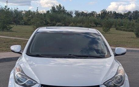 Hyundai Avante, 2011 год, 980 000 рублей, 3 фотография