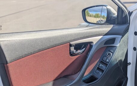 Hyundai Avante, 2011 год, 980 000 рублей, 17 фотография