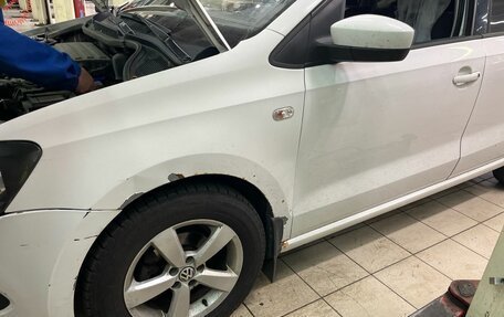 Volkswagen Polo VI (EU Market), 2011 год, 990 000 рублей, 3 фотография