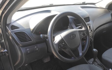 Hyundai Solaris II рестайлинг, 2011 год, 815 000 рублей, 8 фотография