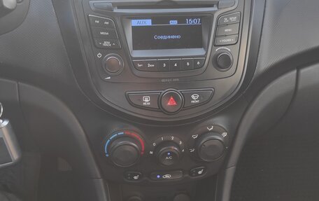 Hyundai Solaris II рестайлинг, 2011 год, 815 000 рублей, 12 фотография