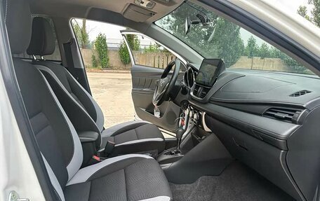 Toyota Yaris XP150 рестайлинг, 2022 год, 1 468 395 рублей, 15 фотография