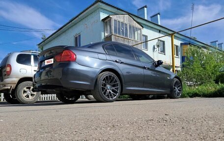 BMW 3 серия, 2006 год, 1 400 000 рублей, 16 фотография