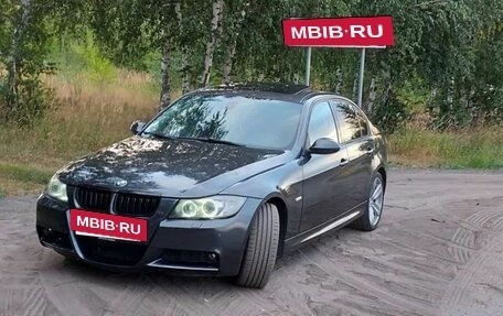 BMW 3 серия, 2006 год, 1 400 000 рублей, 14 фотография