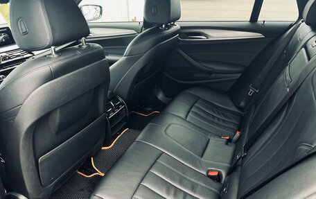 BMW 5 серия, 2018 год, 2 790 000 рублей, 11 фотография