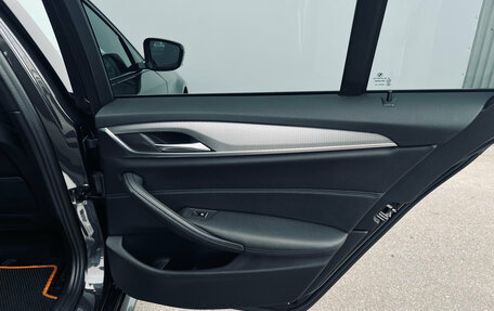 BMW 5 серия, 2018 год, 2 790 000 рублей, 13 фотография