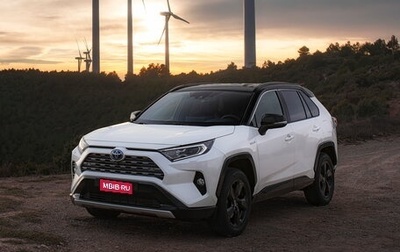 Toyota RAV4, 2021 год, 3 795 000 рублей, 1 фотография