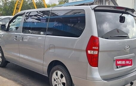 Hyundai Grand Starex Grand Starex I рестайлинг 2, 2014 год, 2 000 000 рублей, 5 фотография