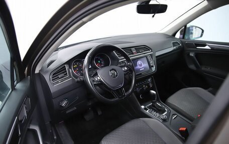 Volkswagen Tiguan II, 2017 год, 2 150 000 рублей, 10 фотография