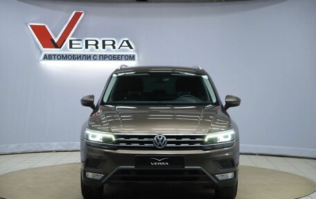Volkswagen Tiguan II, 2017 год, 2 150 000 рублей, 2 фотография