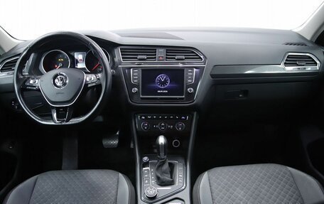 Volkswagen Tiguan II, 2017 год, 2 150 000 рублей, 16 фотография