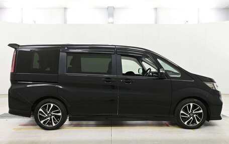 Honda Stepwgn IV, 2019 год, 1 830 000 рублей, 5 фотография