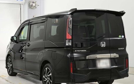 Honda Stepwgn IV, 2019 год, 1 830 000 рублей, 3 фотография