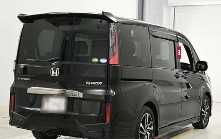 Honda Stepwgn IV, 2019 год, 1 830 000 рублей, 4 фотография