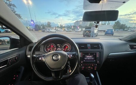 Volkswagen Jetta VI, 2016 год, 1 300 000 рублей, 2 фотография