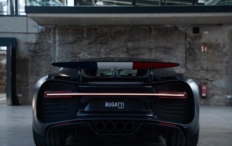 Bugatti Chiron, 2019 год, 658 000 000 рублей, 6 фотография