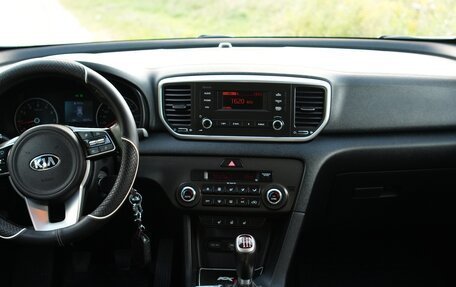 KIA Sportage IV рестайлинг, 2019 год, 2 200 000 рублей, 10 фотография
