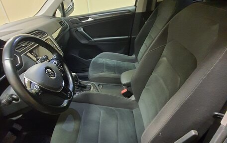 Volkswagen Tiguan II, 2018 год, 2 500 000 рублей, 6 фотография