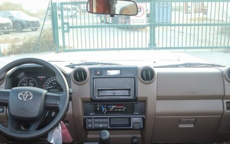 Toyota Land Cruiser 70, 2026 год, 10 728 000 рублей, 11 фотография
