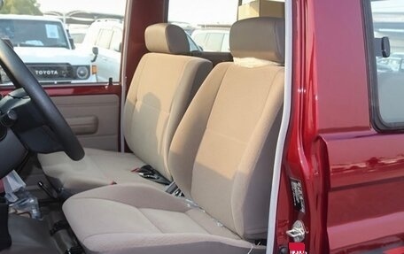 Toyota Land Cruiser 70, 2026 год, 10 728 000 рублей, 20 фотография