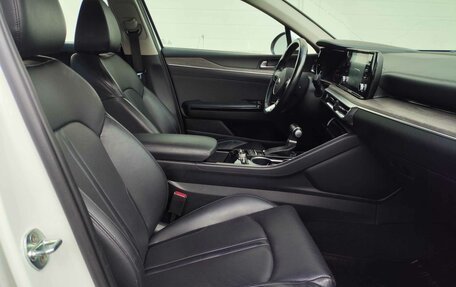 KIA K5, 2021 год, 2 350 000 рублей, 23 фотография