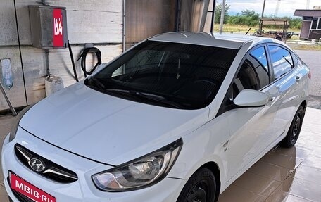 Hyundai Solaris II рестайлинг, 2014 год, 890 000 рублей, 1 фотография