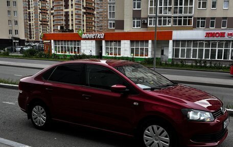 Volkswagen Polo VI (EU Market), 2011 год, 650 000 рублей, 2 фотография
