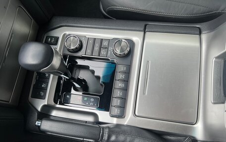 Toyota Land Cruiser 200, 2020 год, 9 500 000 рублей, 12 фотография